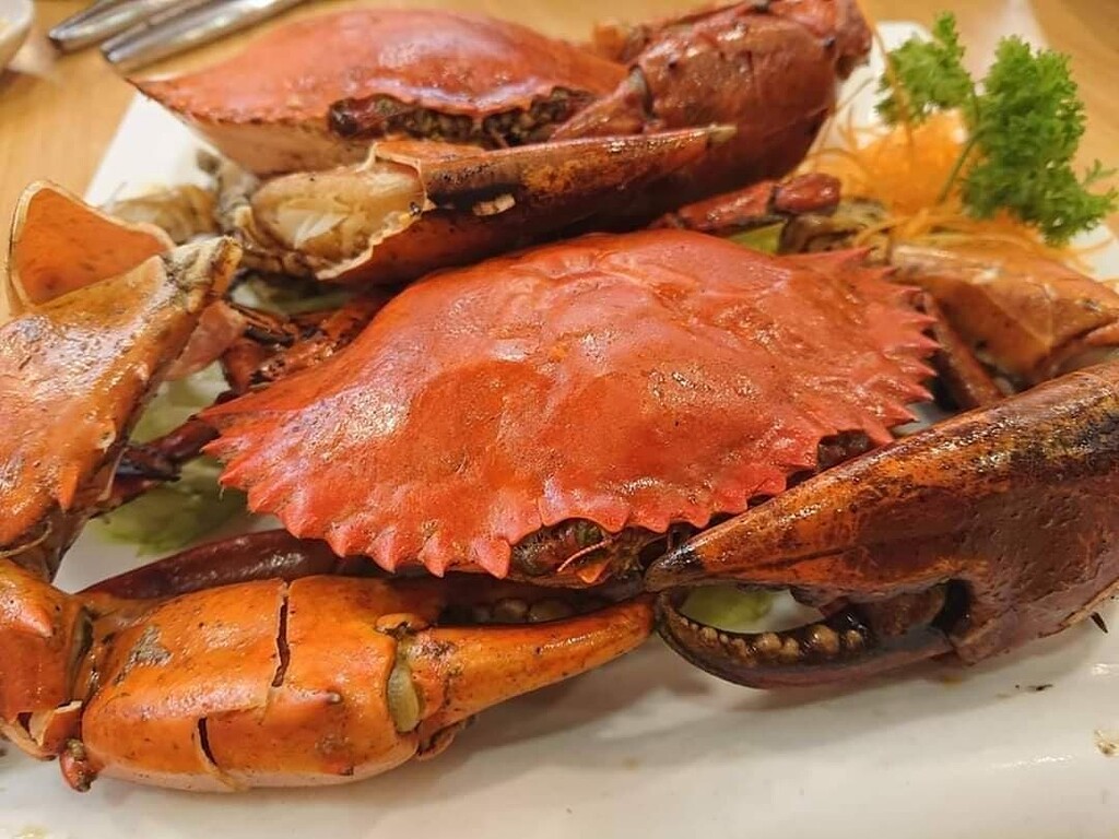 Looking For Delicious & Fresh Crab? Come To Visit Crab B Restaurant ...