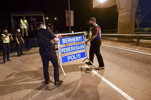 putrajaya_roadblock_lifted