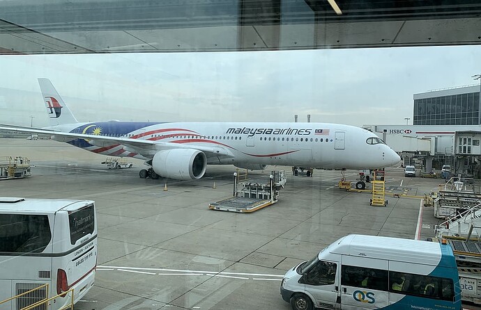 200812-malaysia-airlines-a350-london